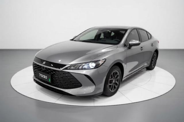 BYD Qin PLUS 2025 DM-i Smart Drive 55KM Leading Model с пробегом