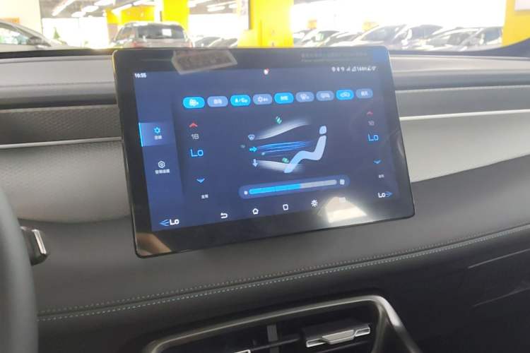 Used BYD Qin PLUS  Audio And AC Panel