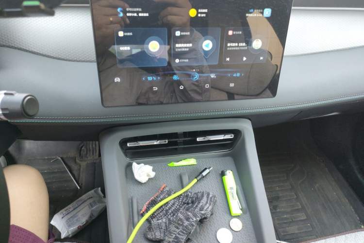 Used BYD Qin PLUS 2025 DM-i Smart Drive 55KM Leading Model Audio And AC Panel