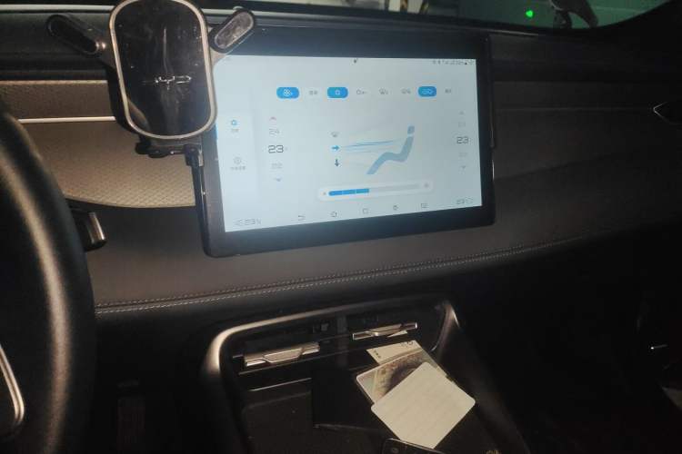 Used BYD Qin PLUS  Audio And AC Panel