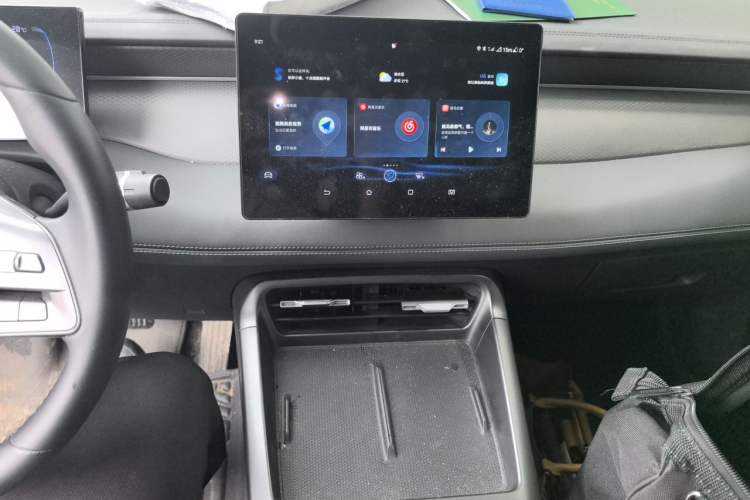 Used BYD Qin PLUS 2025 DM-i Smart Drive 55KM Leading Model Audio And AC Panel