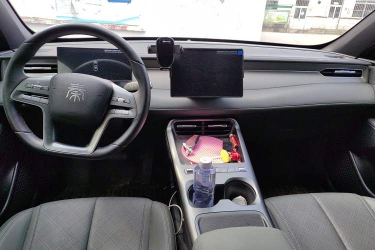 Used BYD Qin PLUS  Center Console