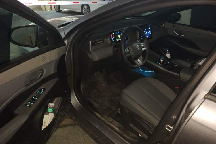Used BYD Qin PLUS 2025 DM-i Smart Drive 55KM Leading Model Driver Seat