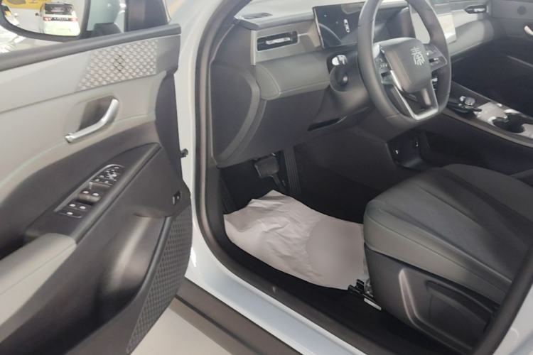 Used BYD Qin PLUS  Driver Seat