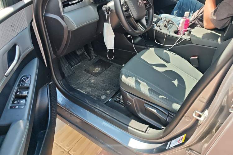 Used BYD Qin PLUS 2025 DM-i Smart Drive 55KM Leading Model Driver Seat
