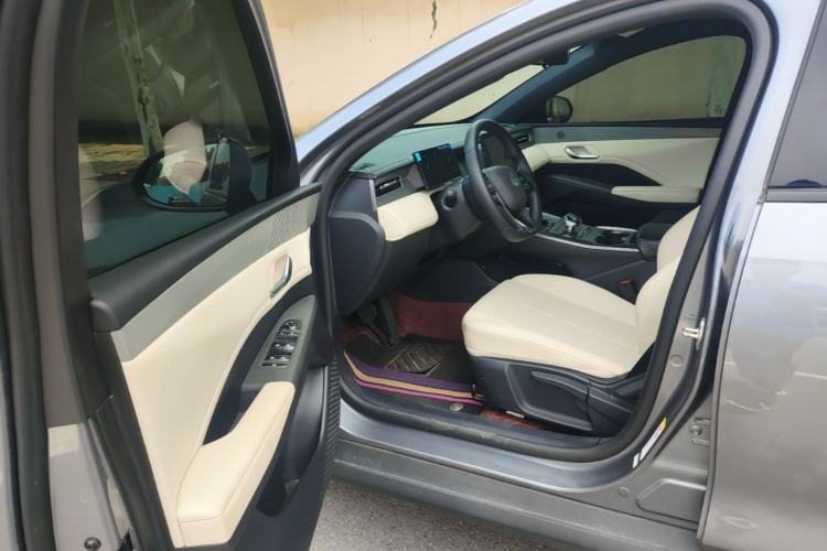 Used BYD Qin PLUS 2025 DM-i Smart Drive 55KM Leading Model Driver Seat