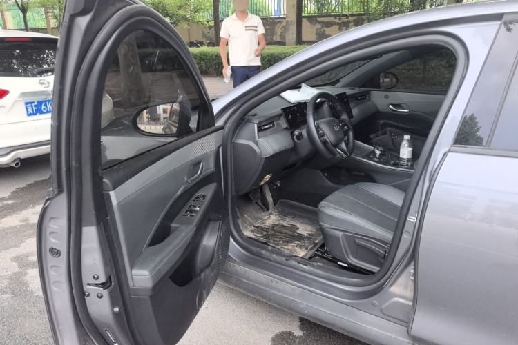 Used BYD Qin PLUS 2025 DM-i Smart Drive 55KM Leading Model Driver Seat