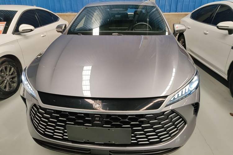 Used BYD Qin PLUS 2025 DM-i Smart Drive 120KM Superior Model Front