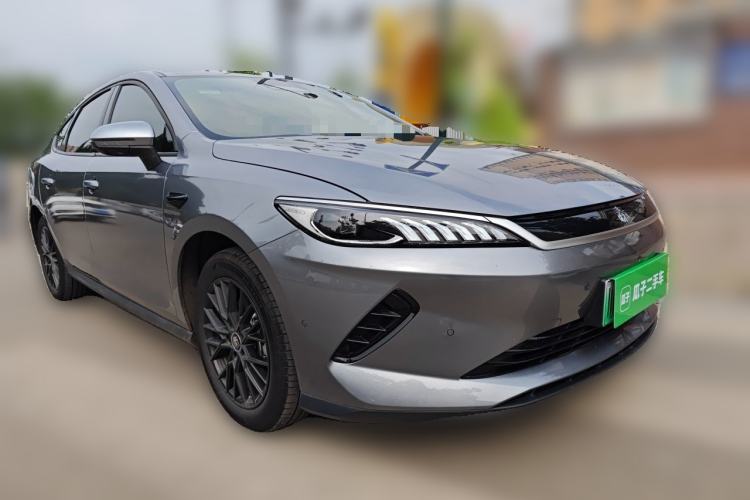 Used BYD Qin PLUS 2025 EV Smart Drive Edition 420KM Leading Model Front Right 45 Deg