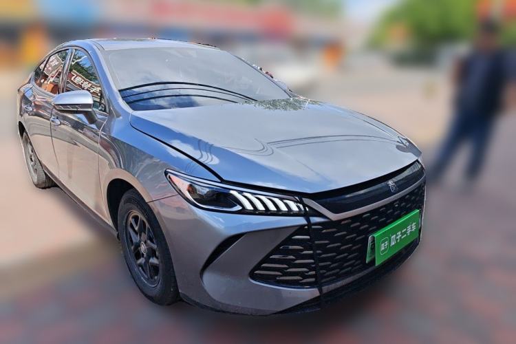 Used BYD Qin PLUS 2025 DM-i Smart Drive 55KM Leading Model Front Right 45 Deg