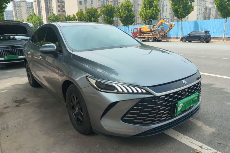 Used BYD Qin PLUS 2025 DM-i Smart Drive 55KM Leading Model Front Right 45 Deg