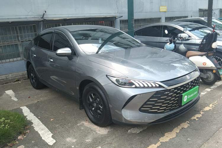Used BYD Qin PLUS 2025 DM-i Smart Drive 55KM Leading Model Front Right 45 Deg