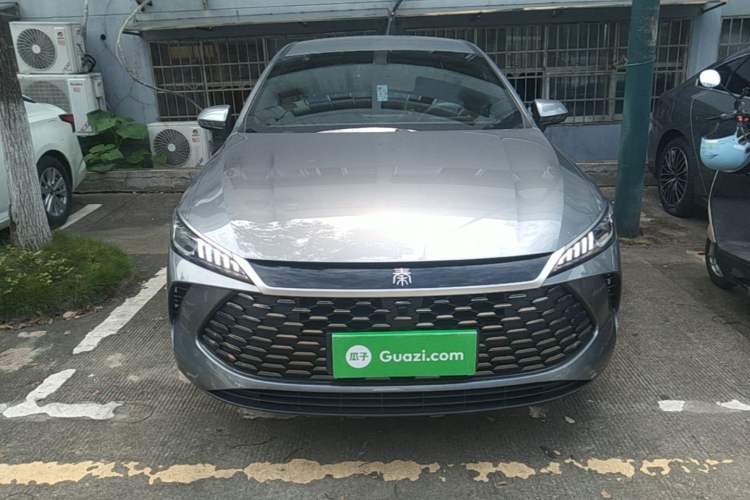 Used BYD Qin PLUS 2025 DM-i Smart Drive 55KM Leading Model Front