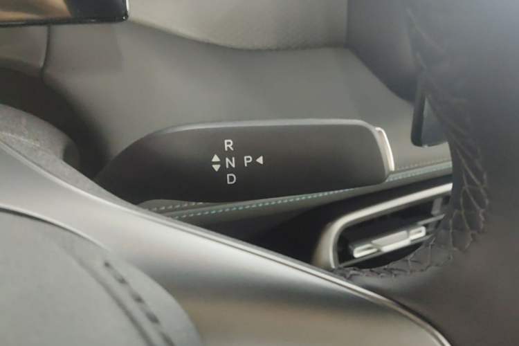 Used BYD Qin PLUS  Gear Lever