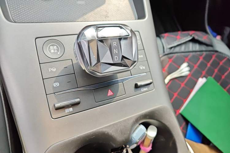 Used BYD Qin PLUS 2025 EV Smart Drive Edition 420KM Leading Model Gear Lever