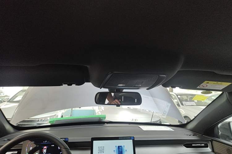 Used BYD Qin PLUS  Headliner