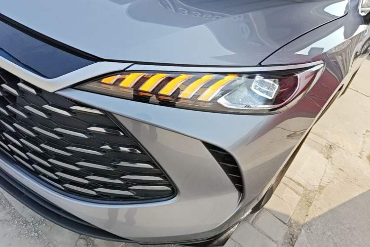 Used BYD Qin PLUS 2025 DM-i Smart Drive 55KM Leading Model Left Front Headlight