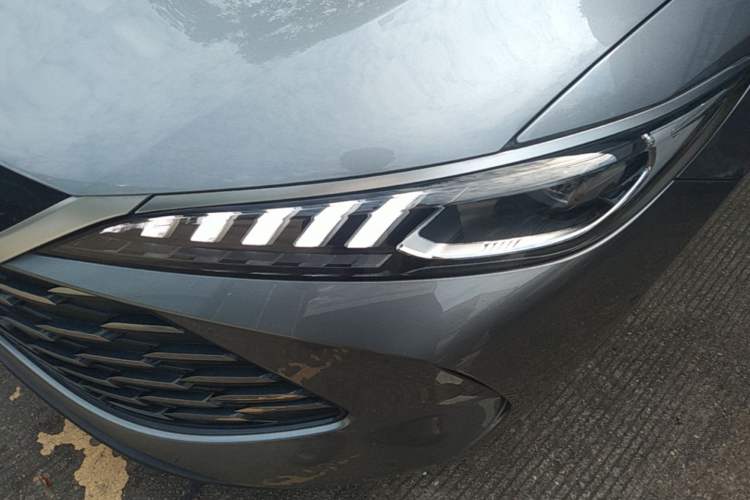 Used BYD Qin PLUS 2025 DM-i Smart Drive 55KM Leading Model Left Front Headlight
