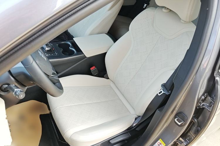 Used BYD Qin PLUS 2025 DM-i Smart Drive 55KM Leading Model Left Front Seat