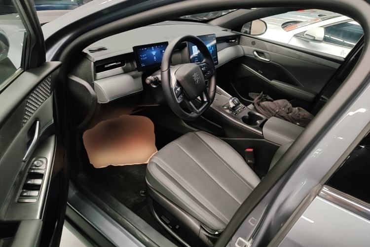 Used BYD Qin PLUS 2025 DM-i Smart Drive 120KM Superior Model Left Front Seat