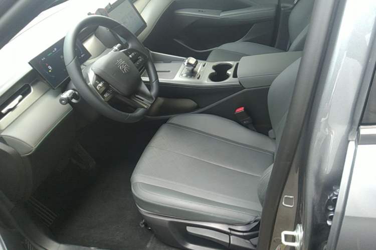 Used BYD Qin PLUS 2025 DM-i Smart Drive 55KM Leading Model Left Front Seat