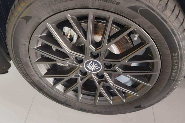 Used BYD Qin PLUS  Left Front Wheel Hub