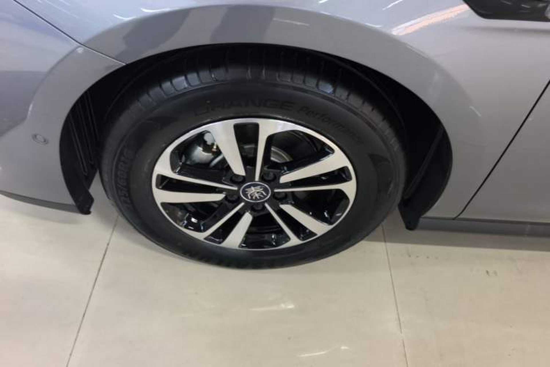 Used BYD Qin PLUS 2025 DM-i Smart Drive 55KM Beyond Model Left Front Wheel Hub