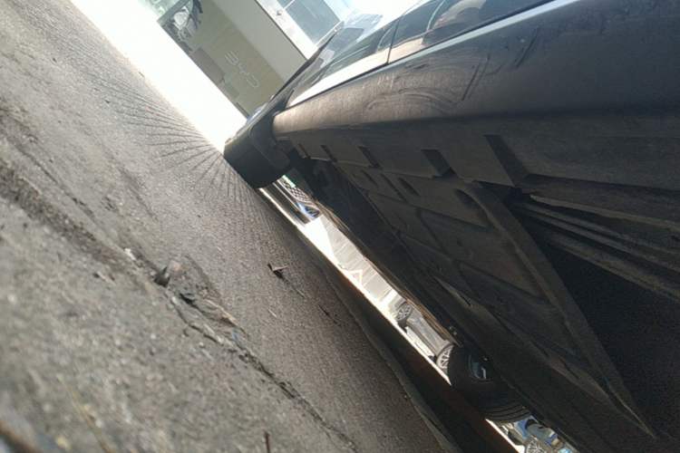 Used BYD Qin PLUS 2025 DM-i Smart Drive 55KM Leading Model Left Side Sill