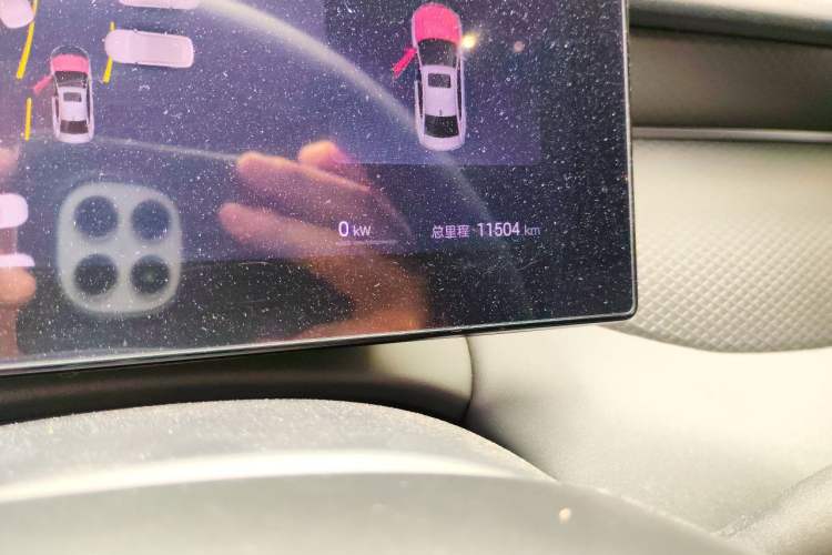 Used BYD Qin PLUS 2025 EV Smart Drive Edition 510KM Leading Model Odometer Close Up