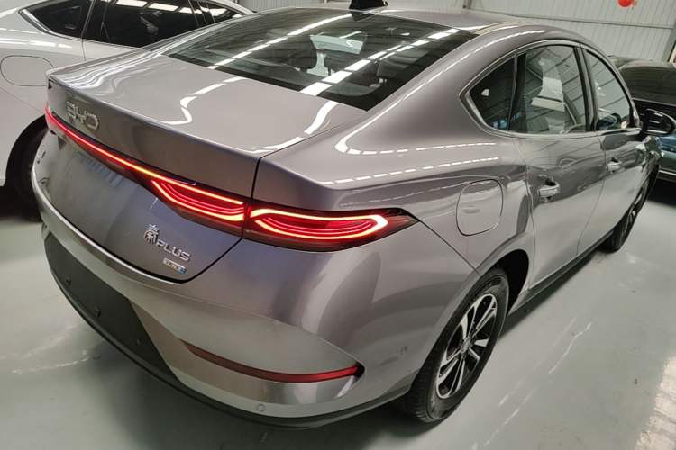 Used BYD Qin PLUS 2025 DM-i Smart Drive 120KM Superior Model Rear Right 45 Deg