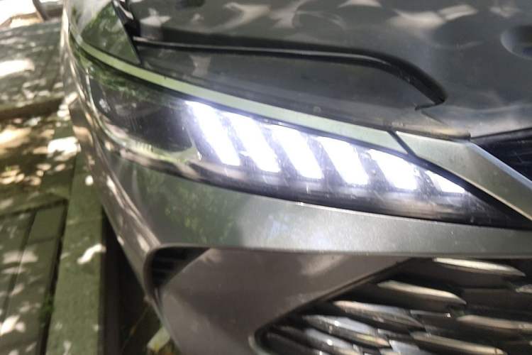 Used BYD Qin PLUS 2025 DM-i Smart Drive 55KM Leading Model Right Front Headlight