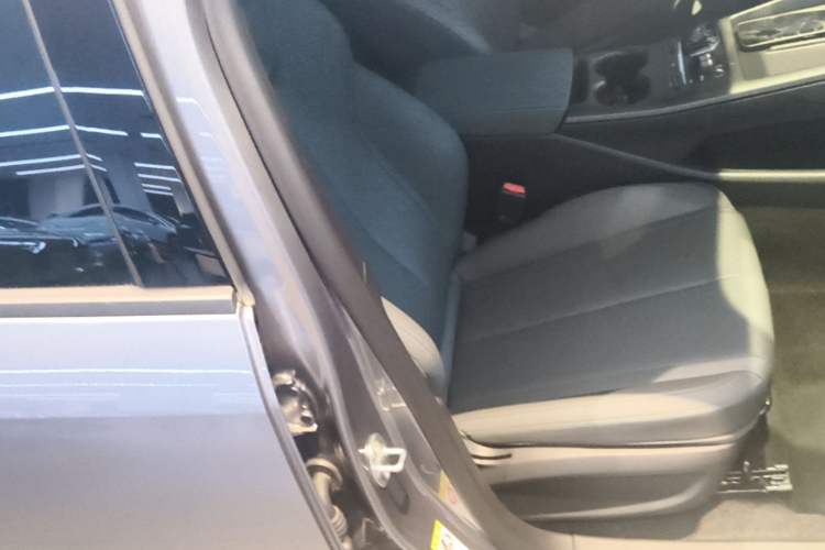 Used BYD Qin PLUS 2025 DM-i Smart Drive 55KM Leading Model Right Front Seat