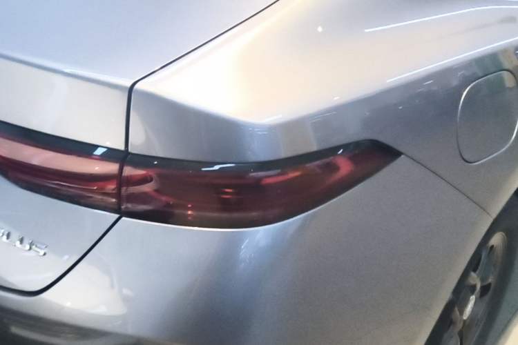 Used BYD Qin PLUS 2025 DM-i Smart Drive 55KM Leading Model Right Rear Taillight