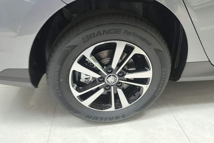 Used BYD Qin PLUS  Right Rear Wheel Hub