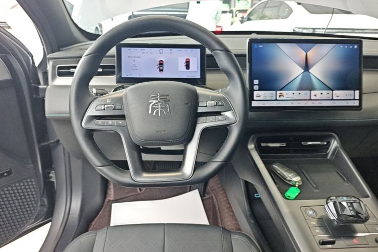 Used BYD Qin PLUS 2025 EV Smart Drive Edition 420KM Leading Model Steering Wheel