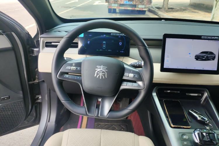 Used BYD Qin PLUS 2025 DM-i Smart Drive 55KM Leading Model Steering Wheel