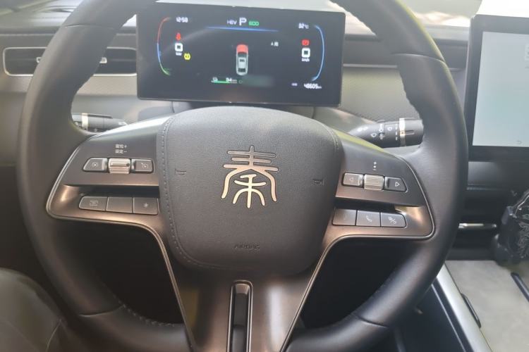 Used BYD Qin PLUS 2025 DM-i Smart Drive 55KM Leading Model Steering Wheel
