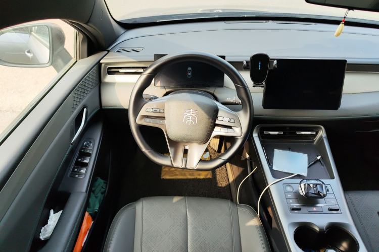 Used BYD Qin PLUS 2025 DM-i Smart Drive 55KM Leading Model Steering Wheel