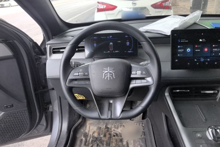 Used BYD Qin PLUS 2025 DM-i Smart Drive 55KM Leading Model Steering Wheel
