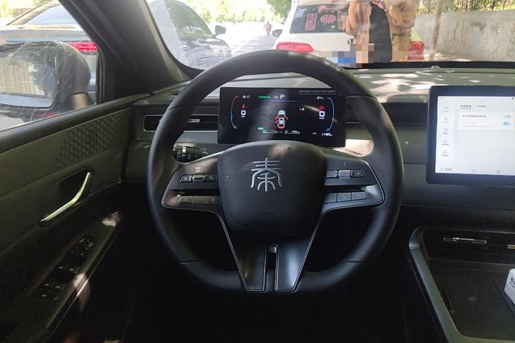Used BYD Qin PLUS 2025 DM-i Smart Drive 55KM Leading Model Steering Wheel