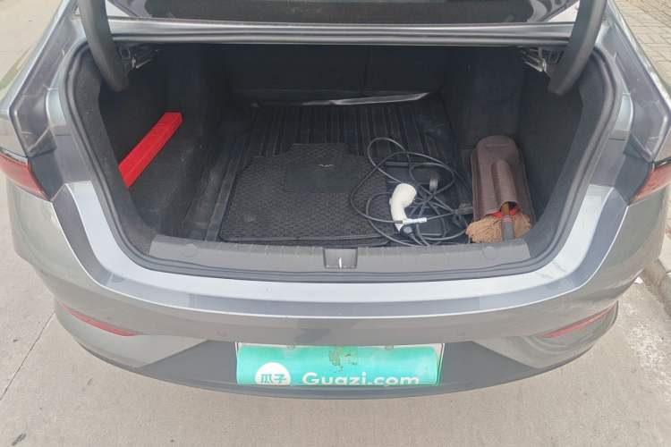 Used BYD Qin PLUS 2025 DM-i Smart Drive 55KM Leading Model Trunk