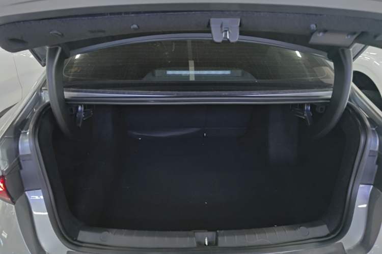 Used BYD Qin PLUS 2025 DM-i Smart Drive 55KM Leading Model Trunk