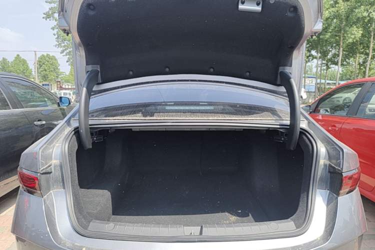 Used BYD Qin PLUS 2025 DM-i Smart Drive 55KM Leading Model Trunk
