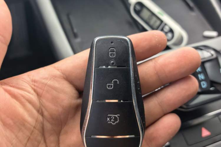 Used BYD Qin PLUS 2025 DM-i Smart Drive 55KM Leading Model Vehicle Key