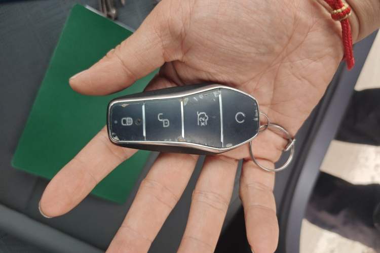 Used BYD Qin PLUS 2025 DM-i Smart Drive 55KM Leading Model Vehicle Key
