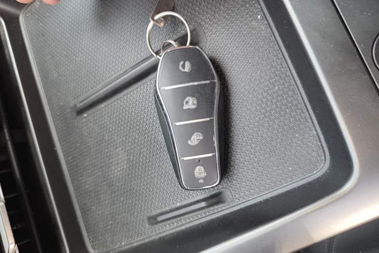 Used BYD Qin PLUS 2025 DM-i Smart Drive 55KM Leading Model Vehicle Key