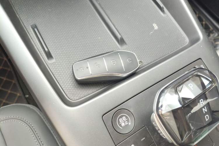 Used BYD Qin PLUS 2025 DM-i Smart Drive 55KM Leading Model Vehicle Key