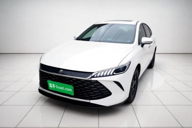 Używany BYD Qin PLUS 2025 DM-i Smart Drive 55KM Leading Model