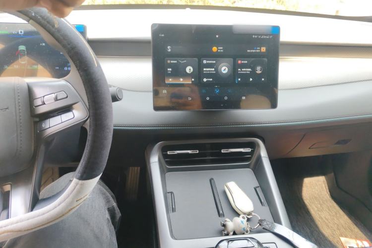 Used BYD Qin PLUS 2025 DM-i Smart Drive 55KM Leading Model Audio And AC Panel