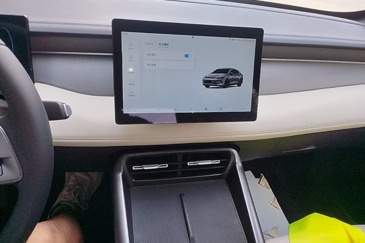 Used BYD Qin PLUS  Audio And AC Panel